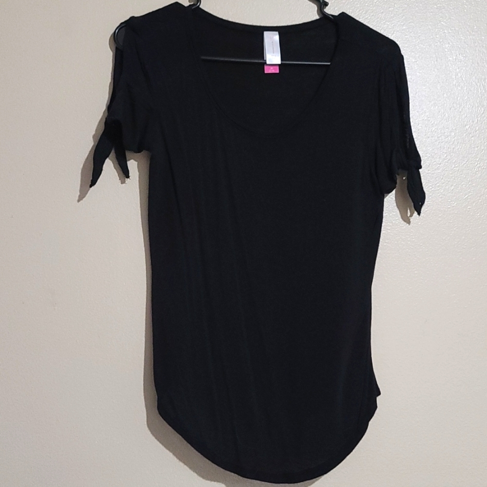 Black NOBO Boatneck with shoulder cutouts